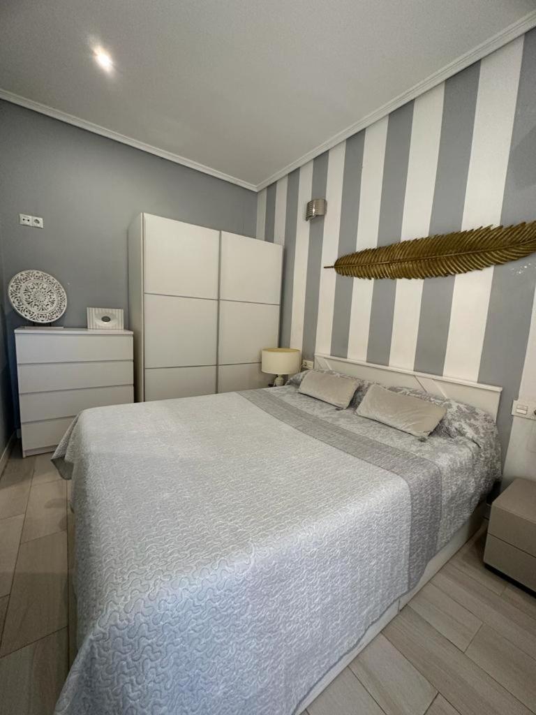 Las Casitas De La Playa Apartment Валенсия Екстериор снимка
