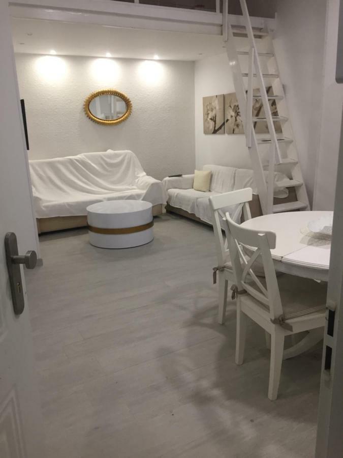 Las Casitas De La Playa Apartment Валенсия Екстериор снимка